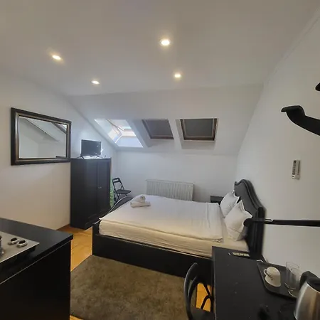Buget Arena Nationala Mega Mall Monza Apartamento *