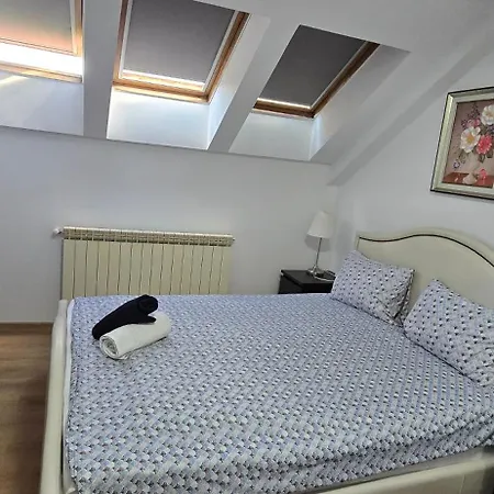 Apartament Buget Arena Nationala Mega Mall Monza
