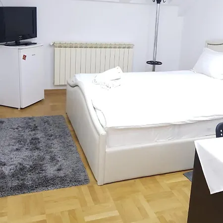 Buget Arena Nationala Mega Mall Monza Boekarest